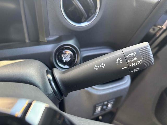 Ｎ－ＢＯＸカスタム ベースグレード　届け出済み未使用車　バックカメラ　両側電動スライドドア　クリアランスソナー　オートクルーズコントロール　レーンアシスト　衝突被害軽減システム　オートライト　ＬＥＤヘッドランプ　スマートキー（11枚目）
