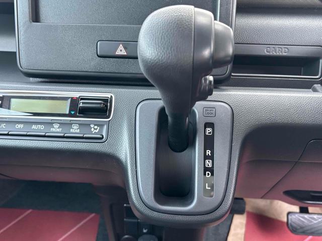 ワゴンＲ ＦＸ　届け出済み未使用車　クリアランスソナー　レーンアシスト　衝突被害軽減システム　オートライト　スマートキー　電動格納ミラー　シートヒーター　ベンチシート　ＣＶＴ　盗難防止システム　ＡＢＳ　ＥＳＣ（6枚目）