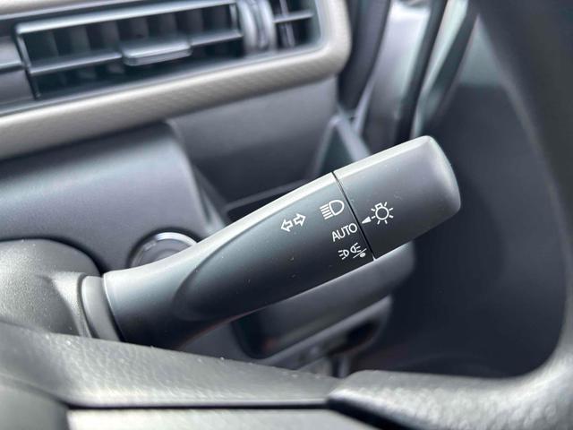 ワゴンＲ ＦＸ　届け出済み未使用車　クリアランスソナー　レーンアシスト　衝突被害軽減システム　オートライト　スマートキー　電動格納ミラー　シートヒーター　ベンチシート　ＣＶＴ　盗難防止システム　ＡＢＳ　ＥＳＣ（10枚目）