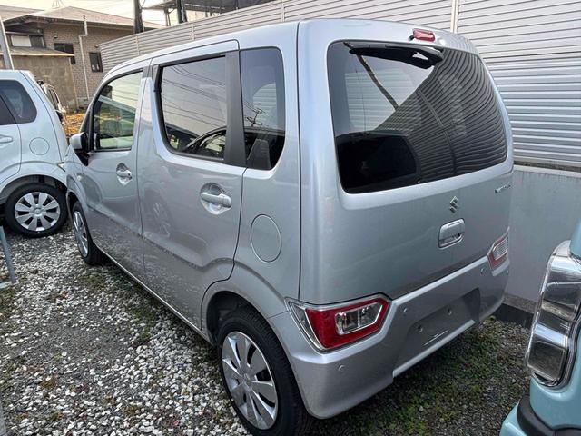 ワゴンＲ ＦＸ　届け出済み未使用車　クリアランスソナー　レーンアシスト　衝突被害軽減システム　オートライト　スマートキー　電動格納ミラー　シートヒーター　ベンチシート　ＣＶＴ　盗難防止システム　ＡＢＳ　ＥＳＣ（16枚目）