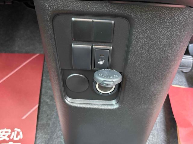 ワゴンＲ ＦＸ　届け出済み未使用車　クリアランスソナー　レーンアシスト　衝突被害軽減システム　オートライト　スマートキー　電動格納ミラー　シートヒーター　ベンチシート　ＣＶＴ　盗難防止システム　ＡＢＳ　ＥＳＣ（5枚目）