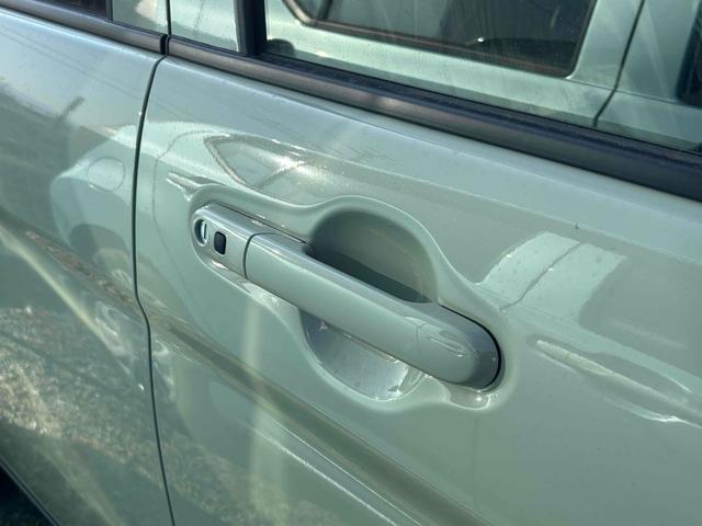 アルトラパンＬＣ ハイブリッドＬ　届け出済み未使用車　クリアランスソナー　レーンアシスト　衝突被害軽減システム　オートライト　ＬＥＤヘッドランプ　スマートキー　アイドリングストップ　電動格納ミラー　シートヒーター　ベンチシート　ＣＶＴ（18枚目）