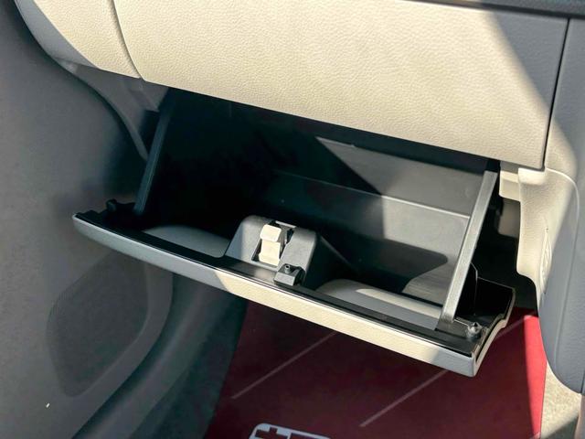 アルトラパンＬＣ ハイブリッドＬ　届け出済み未使用車　クリアランスソナー　レーンアシスト　衝突被害軽減システム　オートライト　ＬＥＤヘッドランプ　スマートキー　アイドリングストップ　電動格納ミラー　シートヒーター　ベンチシート　ＣＶＴ（34枚目）