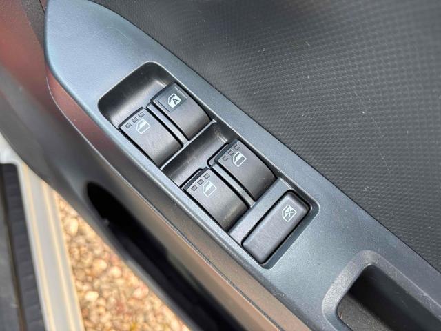 ミライース Ｌ　キーレスエントリー　アイドリングストップ　ＣＶＴ　盗難防止システム　ＡＢＳ　ＥＳＣ　ＣＤ　ミュージックプレイヤー接続可　アルミホイール　衝突安全ボディ　エアコン　パワーステアリング　パワーウィンドウ（11枚目）