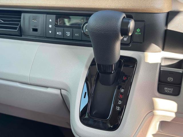 Ｎ－ＢＯＸ ファッションスタイル　届け出済み未使用車　バックカメラ　両側電動スライドドア　クリアランスソナー　オートクルーズコントロール　レーンアシスト　衝突被害軽減システム　オートライト　ＬＥＤヘッドランプ　スマートキー（4枚目）