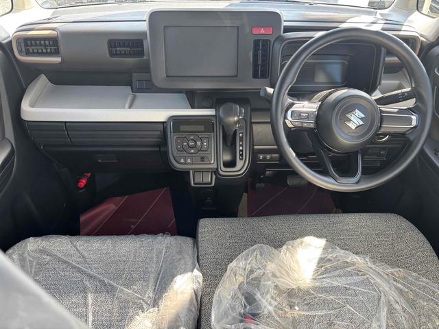 スペーシア ハイブリッドG 届け出済み未使用車 クリアランスソナー 衝突被害軽減システム オートライト LEDヘッドランプ スマートキー アイドリングストップ 電動格納ミラー ベンチシート CVT 盗難防止システム ABS(2枚目)