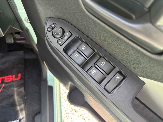 タント Ｘ　届け出済み未使用車　両側スライド・片側電動　クリアランスソナー　衝突被害軽減システム　オートライト　ＬＥＤヘッドランプ　スマートキー　アイドリングストップ　電動格納ミラー　シートヒーター　ベンチシート（11枚目）