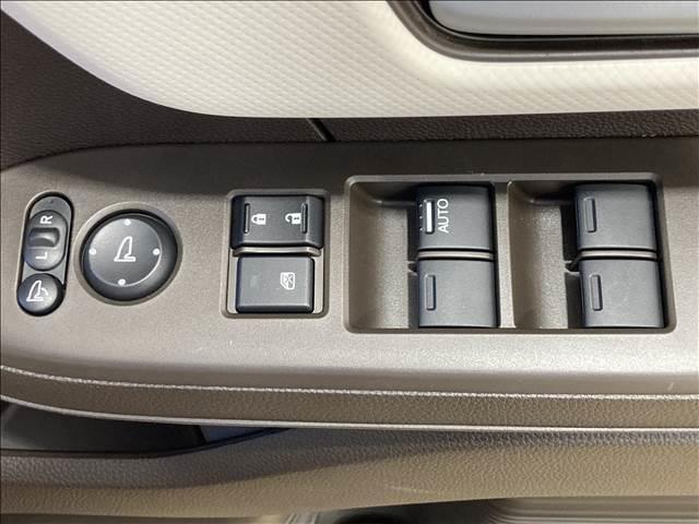 Ｎ－ＢＯＸ Ｌ・スロープ　車いす仕様車　両側スライド片側のみ電動　ＬＥＤヘッドライト　衝突軽減ブレーキ　障害物センサー　スリップ防止　電動格納ミラー　プッシュスタート　オートエアコン　オートライト　スマートキー　ベンチシート（21枚目）