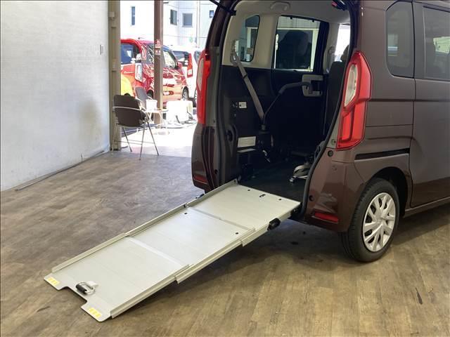 Ｎ－ＢＯＸ Ｌ・スロープ　車いす仕様車　両側スライド片側のみ電動　ＬＥＤヘッドライト　衝突軽減ブレーキ　障害物センサー　スリップ防止　電動格納ミラー　プッシュスタート　オートエアコン　オートライト　スマートキー　ベンチシート（41枚目）