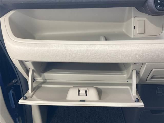 Ｎ－ＢＯＸ Ｇ　ナビ　ワンセグＴＶ　ＣＤ　ＡＢＳ　Ｗエアバック　横滑り防止装置　盗難防止装置　衝突安全ボディ　アイドリングストップ　オートエアコン　パワステ　パワーウインド　ＬＥＤヘッドライト　スマートキー（31枚目）
