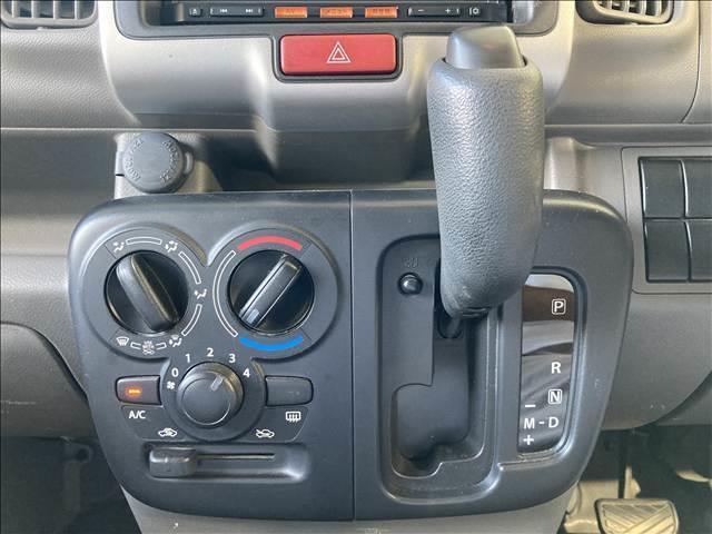 ＮＶ１００クリッパーバン ＤＸ　ＧＬパッケージ　禁煙車　ナビ　フルセグＴＶ　Ｂｌｕｅｔｏｏｔｈ　バックカメラ　ＥＴＣ　両側スライド　フルフラットシート　エアバッグ　キーレスエントリー　ＡＢＳ　パワーウィンドウ（10枚目）