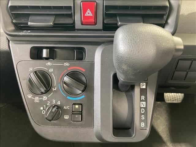 タント Ｌ　禁煙車　ディスプレイオーディオ　ＤＶＤ再生　Ｂｌｕｅｔｏｏｔｈ対応　衝突軽減ブレーキ　横滑り防止装置　車線逸脱防止装置　衝突安全ボディ　クリアランスソナー　ＬＥＤヘッドライト　キーレスエントリー（7枚目）