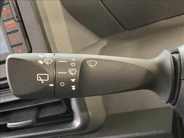 タント Ｌ　禁煙車　ディスプレイオーディオ　ＤＶＤ再生　Ｂｌｕｅｔｏｏｔｈ対応　衝突軽減ブレーキ　横滑り防止装置　車線逸脱防止装置　衝突安全ボディ　クリアランスソナー　ＬＥＤヘッドライト　キーレスエントリー（10枚目）