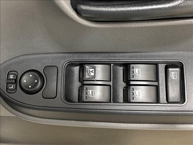 タント Ｌ　禁煙車　ディスプレイオーディオ　ＤＶＤ再生　Ｂｌｕｅｔｏｏｔｈ対応　衝突軽減ブレーキ　横滑り防止装置　車線逸脱防止装置　衝突安全ボディ　クリアランスソナー　ＬＥＤヘッドライト　キーレスエントリー（21枚目）
