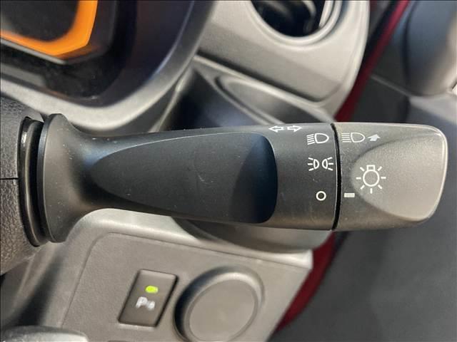 ミライース Ｌ　ＳＡＩＩＩ　禁煙車　ナビ　ワンセグＴＶ　ＣＤ再生　Ｂｌｕｅｔｏｏｔｈ対応　ＥＴＣ車載器　衝突軽減ブレーキ　横滑り防止装置　車線逸脱防止装置　障害物センサーアイドリングストップ　社外ＬＥＤヘッドライト　キーレス（11枚目）