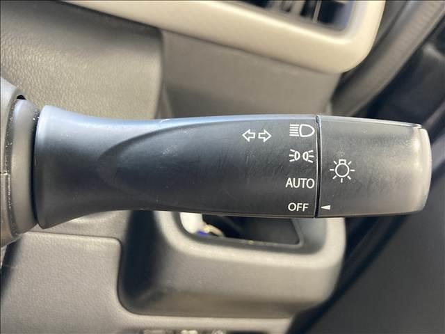 ワゴンR ハイブリッドFX 禁煙車 CDコンポ 衝突軽減ブレーキ 横滑り防止装置 車線逸脱防止装置 衝突安全ボディ 盗難防止装置 アイドリングストップ 運転席シートヒーター ヘッドアップディスプレイ ベンチシート スマートキー(8枚目)