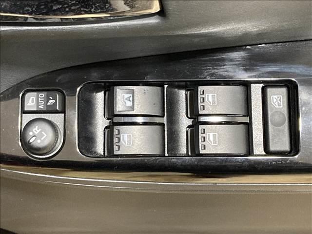 タント X VS SAIII 禁煙車 ナビ フルセグ DVD Bluetooth 全方位カメラ ETC 衝突軽減ブレーキ 横滑り防止装置 車線逸脱防止装置 両側電動スライドドア 純正アルミホイール LEDヘッドライト スマートキー(24枚目)