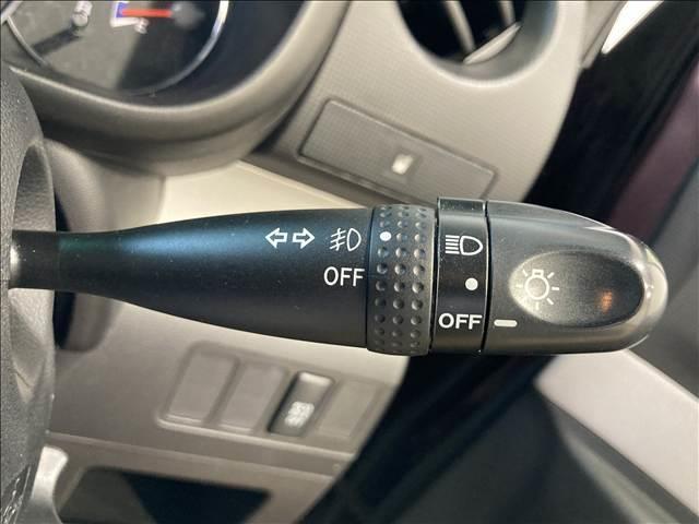 ムーヴコンテ カスタム　Ｘ　禁煙車　パワステ　パワーウインド　オートエアコン　ＡＢＳ　Ｗエアバック　アイドリングストップ　衝突安全ボディ　盗難防止装置　ＨＩＤヘッドライト　ベンチシート　スマートキー（8枚目）