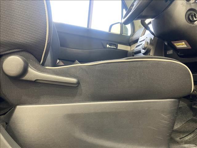 ムーヴコンテ カスタム　Ｘ　禁煙車　パワステ　パワーウインド　オートエアコン　ＡＢＳ　Ｗエアバック　アイドリングストップ　衝突安全ボディ　盗難防止装置　ＨＩＤヘッドライト　ベンチシート　スマートキー（21枚目）