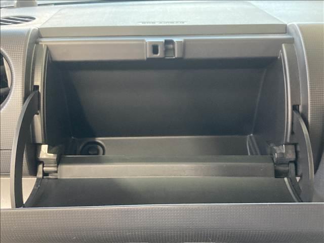 ムーヴコンテ カスタム　Ｘ　禁煙車　パワステ　パワーウインド　オートエアコン　ＡＢＳ　Ｗエアバック　アイドリングストップ　衝突安全ボディ　盗難防止装置　ＨＩＤヘッドライト　ベンチシート　スマートキー（26枚目）