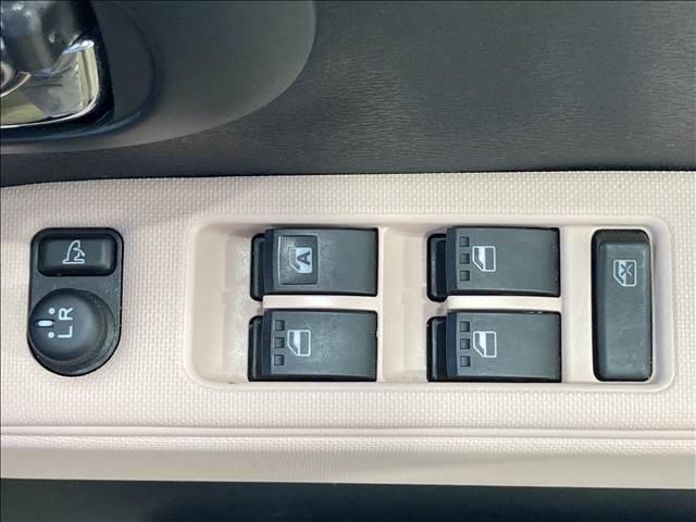 ミラココア ココアプラスＸ　禁煙車　ナビ　フルセグＴＶ　ＤＶＤ再生　Ｂｌｕｅｔｏｏｔｈ対応　バックカメラ　ＥＴＣ車載器　ＡＢＳ　Ｗエアバック　アイドリングストップ　衝突安全ボディ　横滑り防止装置　ＬＥＤヘッドライト　スマートキー（25枚目）