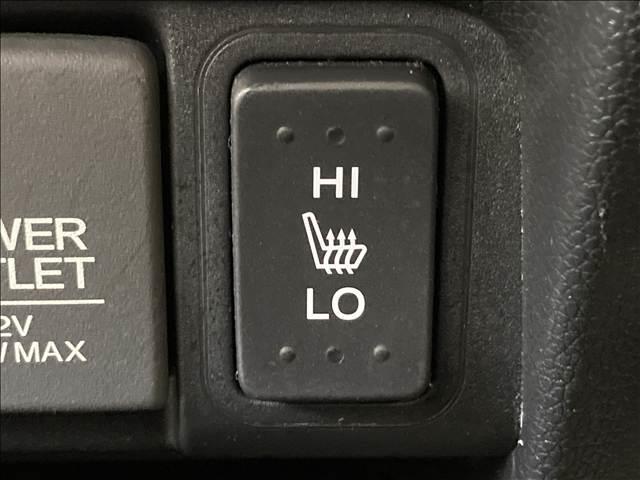 Ｎ－ＯＮＥ プレミアム　ＳＳパッケージ　禁煙車　ナビ　ワンセグ　ＤＶＤ　Ｂｌｕｅｔｏｏｔｈ対応　バックカメラ　ＥＴＣ　衝突軽減ブレーキ　横滑り防止装置　衝突安全ボディ　純正アルミホイール　ＨＩＤヘッドライト　前席シートヒーター　スマートキー（29枚目）