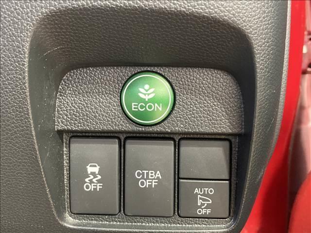 Ｎ－ＯＮＥ プレミアム　ＳＳパッケージ　禁煙車　ナビ　ワンセグ　ＤＶＤ　Ｂｌｕｅｔｏｏｔｈ対応　バックカメラ　ＥＴＣ　衝突軽減ブレーキ　横滑り防止装置　衝突安全ボディ　純正アルミホイール　ＨＩＤヘッドライト　前席シートヒーター　スマートキー（30枚目）