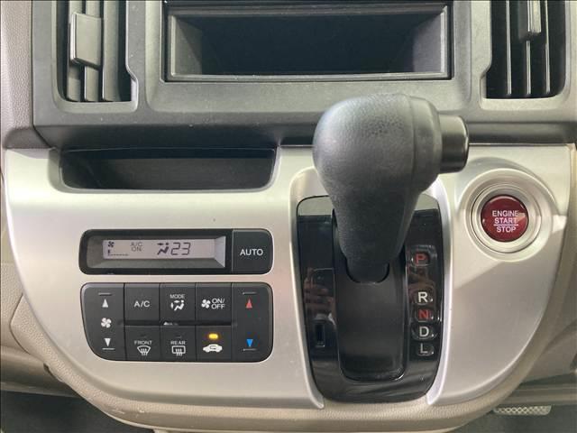 N-WGN G 禁煙車 CDプレーヤー ETC スリップ防止 スマートキー 電動格納ドアミラー プッシュスタート 盗難防止装置 パワステ パワーウィンドウ エアバック ベンチシート レベライザー アイドリングストップ(6枚目)