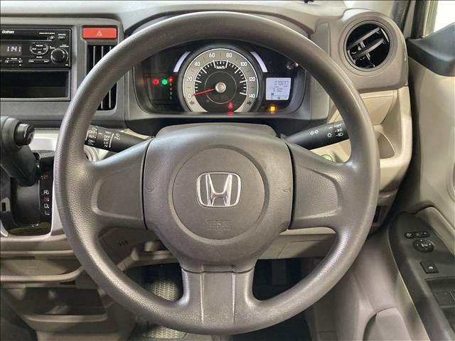 N-WGN G 禁煙車 CDプレーヤー ETC スリップ防止 スマートキー 電動格納ドアミラー プッシュスタート 盗難防止装置 パワステ パワーウィンドウ エアバック ベンチシート レベライザー アイドリングストップ(7枚目)