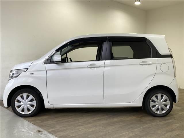 N-WGN G 禁煙車 CDプレーヤー ETC スリップ防止 スマートキー 電動格納ドアミラー プッシュスタート 盗難防止装置 パワステ パワーウィンドウ エアバック ベンチシート レベライザー アイドリングストップ(11枚目)