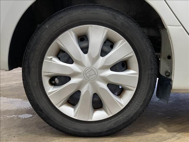 N-WGN G 禁煙車 CDプレーヤー ETC スリップ防止 スマートキー 電動格納ドアミラー プッシュスタート 盗難防止装置 パワステ パワーウィンドウ エアバック ベンチシート レベライザー アイドリングストップ(16枚目)