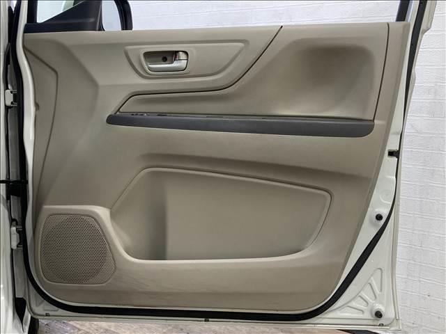 N-WGN G 禁煙車 CDプレーヤー ETC スリップ防止 スマートキー 電動格納ドアミラー プッシュスタート 盗難防止装置 パワステ パワーウィンドウ エアバック ベンチシート レベライザー アイドリングストップ(19枚目)