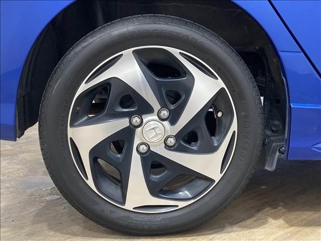 Ｎ－ＷＧＮカスタム Ｇ・ターボパッケージ　禁煙車　ナビ　フルセグＴＶ　ＣＤ　ＤＶＤ再生　Ｂｌｕｅｔｏｏｔｈ　ＥＴＣ　純正アルミ　ＨＩＤヘッドライト　クルーズコントロール機能　ベンチシート　スマートキー　オートライト　パワステ　盗難防止装置（19枚目）