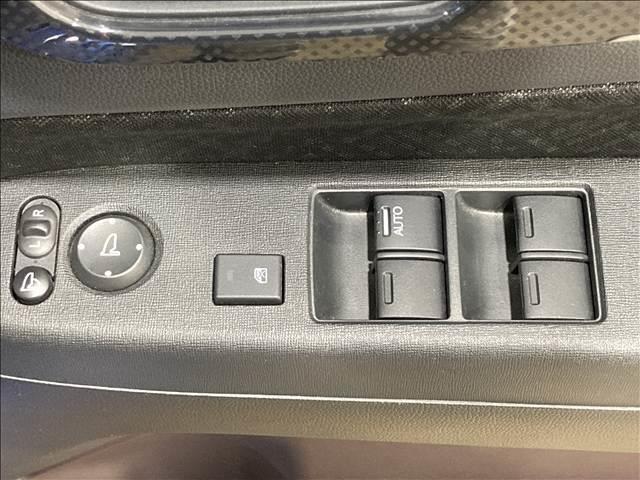 Ｎ－ＷＧＮカスタム Ｇ・ターボパッケージ　禁煙車　ナビ　フルセグＴＶ　ＣＤ　ＤＶＤ再生　Ｂｌｕｅｔｏｏｔｈ　ＥＴＣ　純正アルミ　ＨＩＤヘッドライト　クルーズコントロール機能　ベンチシート　スマートキー　オートライト　パワステ　盗難防止装置（23枚目）