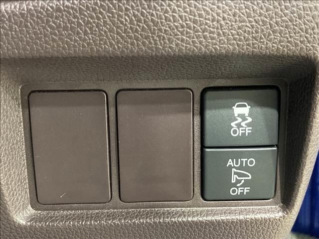 Ｎ－ＷＧＮカスタム Ｇ・ターボパッケージ　禁煙車　ナビ　フルセグＴＶ　ＣＤ　ＤＶＤ再生　Ｂｌｕｅｔｏｏｔｈ　ＥＴＣ　純正アルミ　ＨＩＤヘッドライト　クルーズコントロール機能　ベンチシート　スマートキー　オートライト　パワステ　盗難防止装置（26枚目）