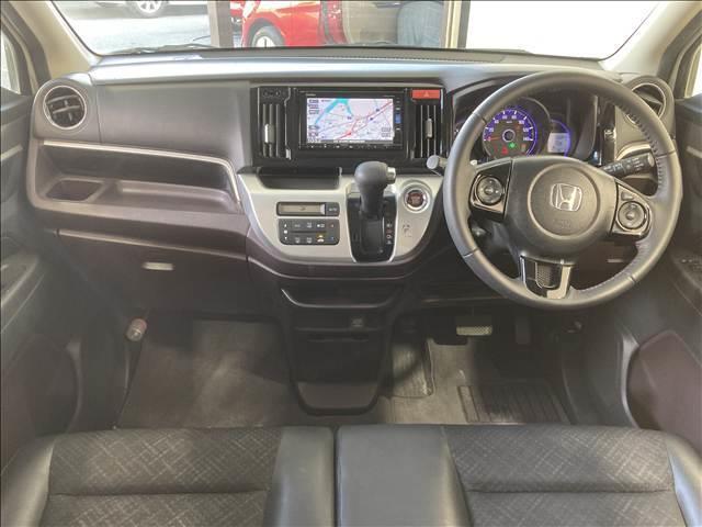 Ｎ－ＷＧＮカスタム Ｇ・ターボパッケージ　ナビ　フルセグＴＶ　ＤＶＤ再生　Ｂｌｕｅｔｏｏｔｈ対応　バックカメラ　ＥＴＣ　ＡＢＳ　Ｗエアバック　衝突安全ボディ　盗難防止装置　オートエアコン　純正アルミホイール　ＨＩＤヘッドライト　スマートキー（2枚目）