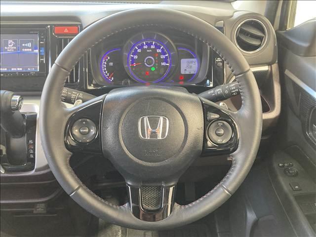 Ｎ－ＷＧＮカスタム Ｇ・ターボパッケージ　ナビ　フルセグＴＶ　ＤＶＤ再生　Ｂｌｕｅｔｏｏｔｈ対応　バックカメラ　ＥＴＣ　ＡＢＳ　Ｗエアバック　衝突安全ボディ　盗難防止装置　オートエアコン　純正アルミホイール　ＨＩＤヘッドライト　スマートキー（12枚目）