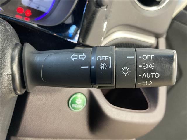 Ｎ－ＷＧＮカスタム Ｇ・ターボパッケージ　ナビ　フルセグＴＶ　ＤＶＤ再生　Ｂｌｕｅｔｏｏｔｈ対応　バックカメラ　ＥＴＣ　ＡＢＳ　Ｗエアバック　衝突安全ボディ　盗難防止装置　オートエアコン　純正アルミホイール　ＨＩＤヘッドライト　スマートキー（13枚目）