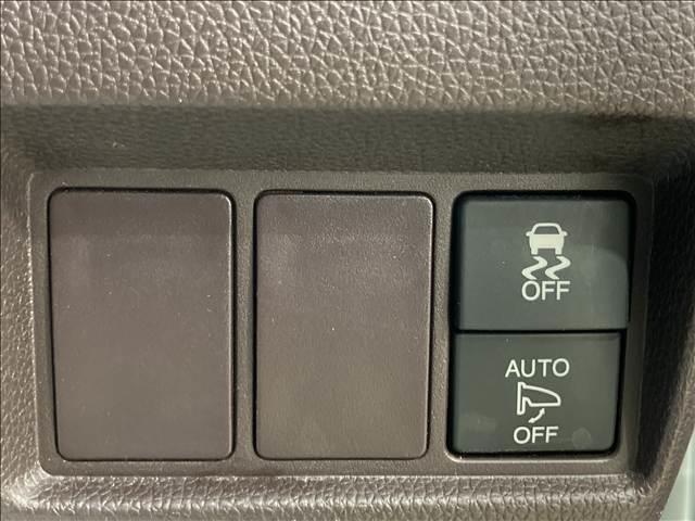 Ｎ－ＷＧＮカスタム Ｇ・ターボパッケージ　ナビ　フルセグＴＶ　ＤＶＤ再生　Ｂｌｕｅｔｏｏｔｈ対応　バックカメラ　ＥＴＣ　ＡＢＳ　Ｗエアバック　衝突安全ボディ　盗難防止装置　オートエアコン　純正アルミホイール　ＨＩＤヘッドライト　スマートキー（31枚目）