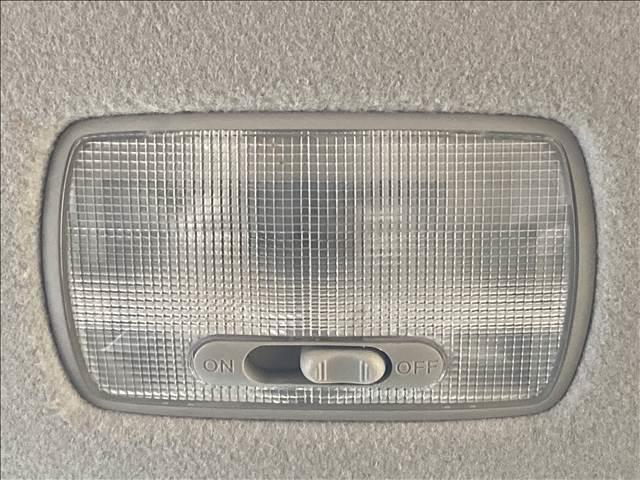 Ｎ－ＷＧＮカスタム Ｇ・ターボパッケージ　ナビ　フルセグＴＶ　ＤＶＤ再生　Ｂｌｕｅｔｏｏｔｈ対応　バックカメラ　ＥＴＣ　ＡＢＳ　Ｗエアバック　衝突安全ボディ　盗難防止装置　オートエアコン　純正アルミホイール　ＨＩＤヘッドライト　スマートキー（33枚目）