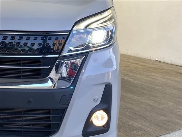デイズルークス ハイウェイスター　Ｘターボ　禁煙車　ナビ　フルセグ　ＤＶＤ　Ｂｌｕｅｔｏｏｔｈ対応　全方位カメラ　ＥＴＣ　衝突軽減ブレーキ　横滑り防止装置　車線逸脱防止装置　障害物センサー　左側電動スライド　ＬＥＤヘッドライト　スマートキー（18枚目）