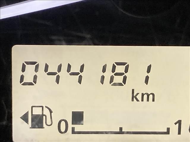 デイズ Ｊ　禁煙車　ナビ　ワンセグＴＶ　ＣＤ再生　ＡＢＳ　Ｗエアバック　衝突安全ボディ　パワステ　パワーウインド　電動格納ミラー　ベンチシート　キーレスエントリー（3枚目）