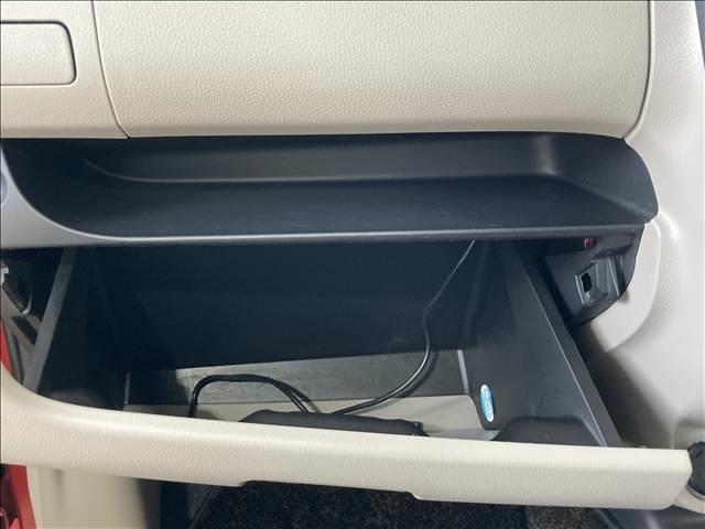 デイズ Ｊ　禁煙車　ナビ　ワンセグＴＶ　ＣＤ再生　ＡＢＳ　Ｗエアバック　衝突安全ボディ　パワステ　パワーウインド　電動格納ミラー　ベンチシート　キーレスエントリー（29枚目）