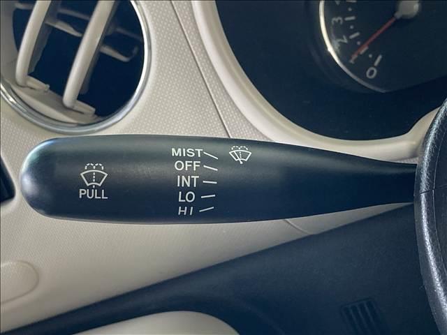 ミラココア ココアプラスＸ　禁煙車　ナビ　ワンセグＴＶ　ＣＤ再生　ＡＢＳ　Ｗエアバック　衝突安全ボディ　アイドリングストップ　盗難防止装置　オートエアコン　フォグライト　ルーフレール　ベンチシート　スマートキー（12枚目）