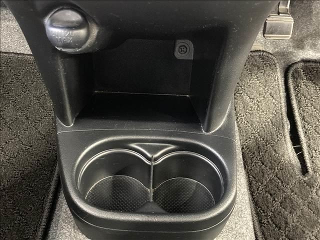 ミラココア ココアプラスＸ　禁煙車　ナビ　ワンセグＴＶ　ＣＤ再生　ＡＢＳ　Ｗエアバック　衝突安全ボディ　アイドリングストップ　盗難防止装置　オートエアコン　フォグライト　ルーフレール　ベンチシート　スマートキー（27枚目）