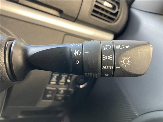 タント カスタムX トップエディションVS SAIII 禁煙車 ナビ フルセグ DVD Bluetooth 全方位カメラ ETC 衝突軽減ブレーキ 横滑り防止装置 車線逸脱防止装置 障害物センサー 両側電動スライドドア LEDヘッドライト スマートキー(12枚目)