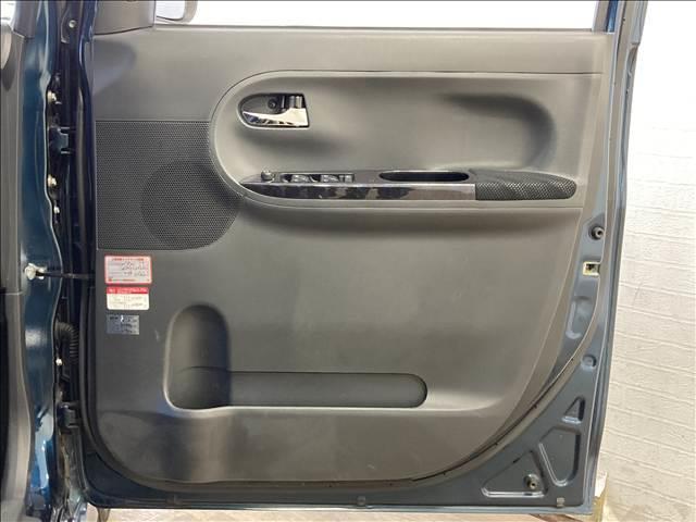 タント カスタムX トップエディションVS SAIII 禁煙車 ナビ フルセグ DVD Bluetooth 全方位カメラ ETC 衝突軽減ブレーキ 横滑り防止装置 車線逸脱防止装置 障害物センサー 両側電動スライドドア LEDヘッドライト スマートキー(23枚目)