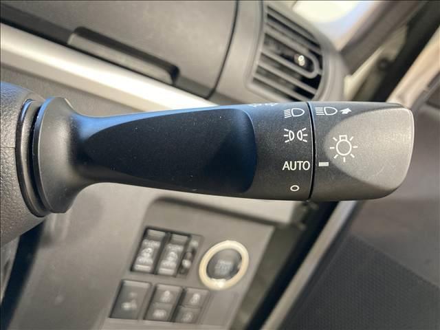 タント Ｘ　ＶＳ　ＳＡＩＩＩ　禁煙車　ナビ　フルセグ　ＤＶＤ　Ｂｌｕｅｔｏｏｔｈ　全方位カメラ　ＥＴＣ　衝突軽減ブレーキ　横滑り防止装置　車線逸脱防止装置　両側電動スライドドア　社外アルミホイール　ＬＥＤヘッドライト　スマートキー（12枚目）