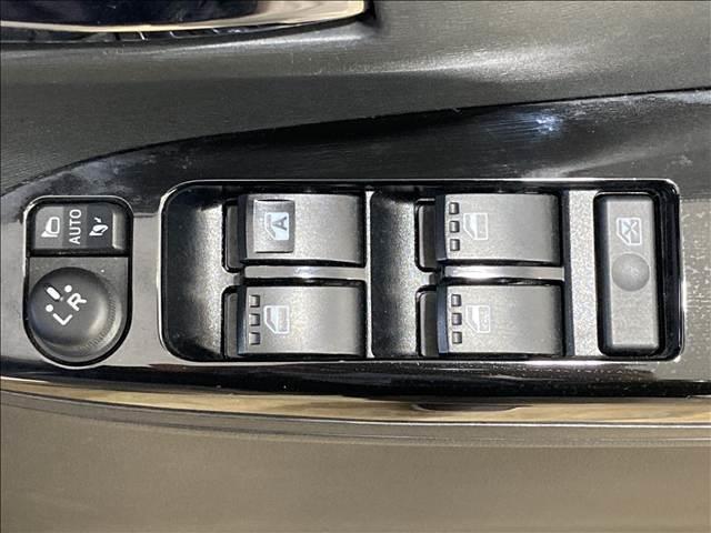 タント Ｘ　ＶＳ　ＳＡＩＩＩ　禁煙車　ナビ　フルセグ　ＤＶＤ　Ｂｌｕｅｔｏｏｔｈ　全方位カメラ　ＥＴＣ　衝突軽減ブレーキ　横滑り防止装置　車線逸脱防止装置　両側電動スライドドア　社外アルミホイール　ＬＥＤヘッドライト　スマートキー（24枚目）