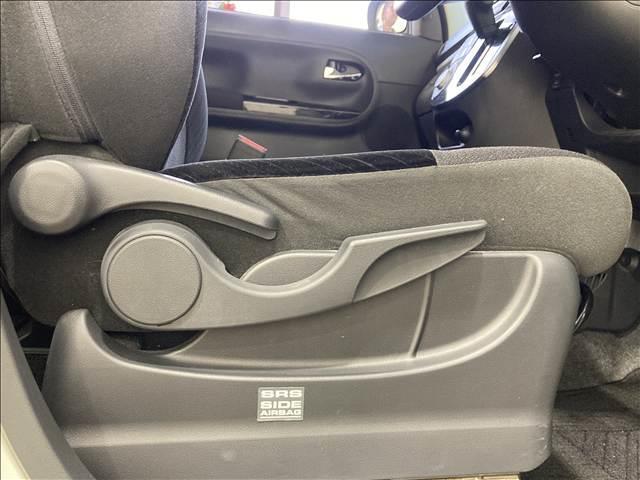 タント Ｘ　ＶＳ　ＳＡＩＩＩ　禁煙車　ナビ　フルセグ　ＤＶＤ　Ｂｌｕｅｔｏｏｔｈ　全方位カメラ　ＥＴＣ　衝突軽減ブレーキ　横滑り防止装置　車線逸脱防止装置　両側電動スライドドア　社外アルミホイール　ＬＥＤヘッドライト　スマートキー（25枚目）